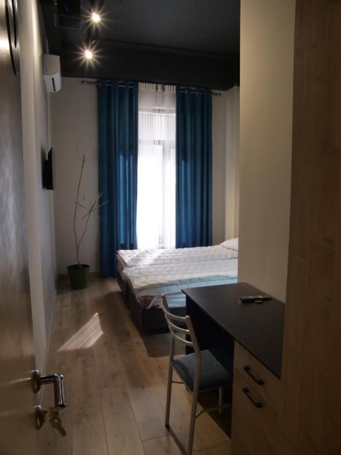 Muras Hostel Bisjkek Buitenkant foto